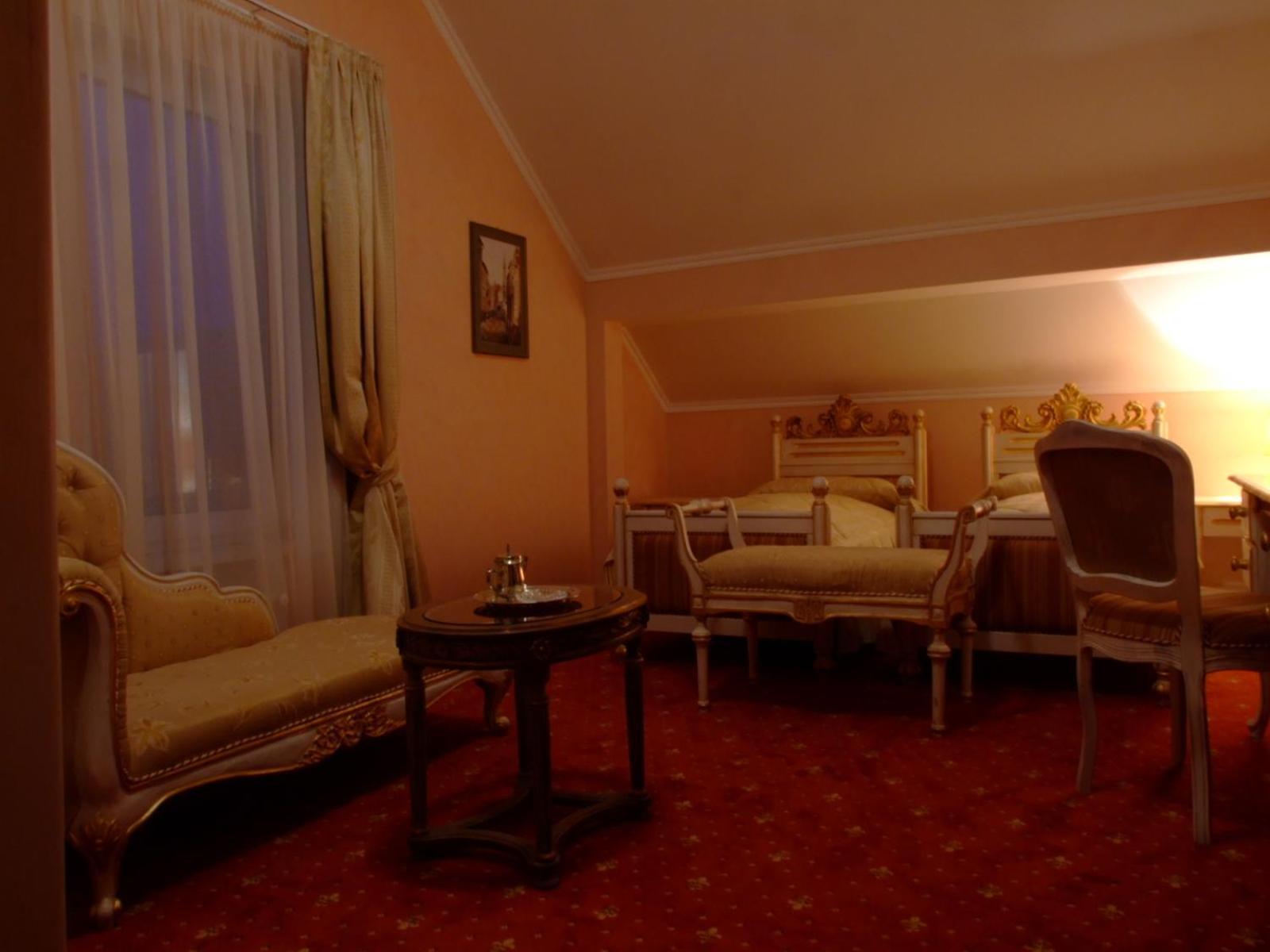 Hotel Royal Zalău Exterior foto